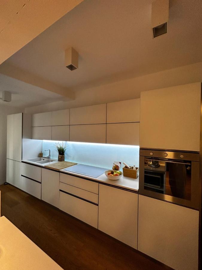 Interno4Home: In Centro Storico Con Posto Auto Ferrara Esterno foto