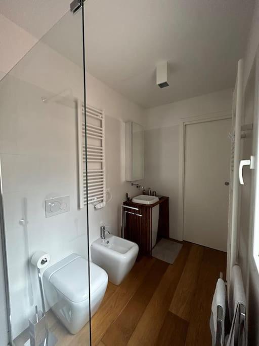Interno4Home: In Centro Storico Con Posto Auto Ferrara Esterno foto