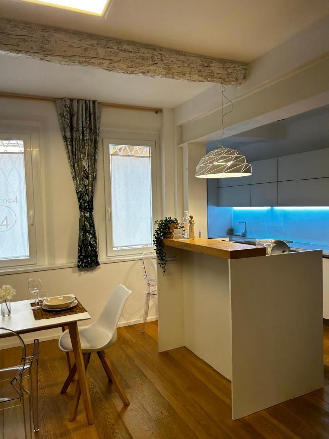 Interno4Home: In Centro Storico Con Posto Auto Ferrara Esterno foto